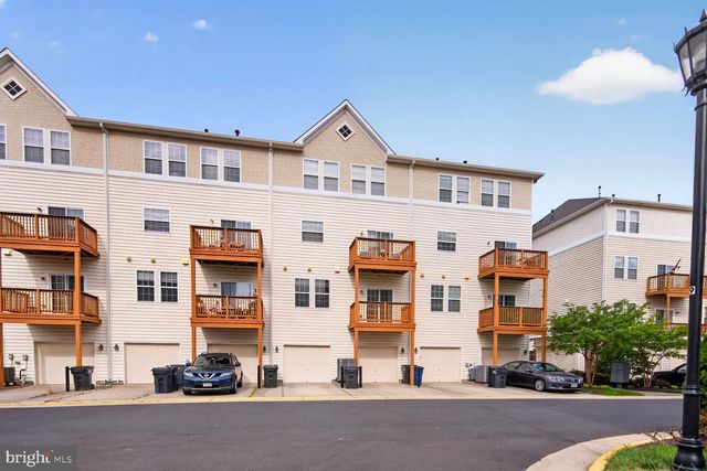 24690 BYRNE MEADOW SQ, Aldie, VA 20105