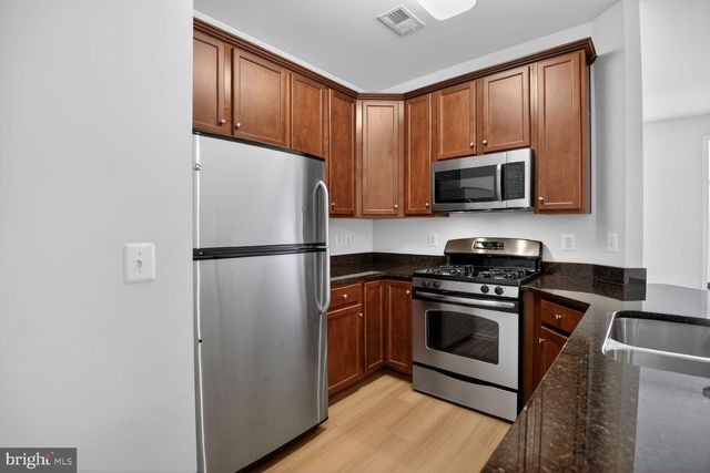 24690 BYRNE MEADOW SQ, Aldie, VA 20105