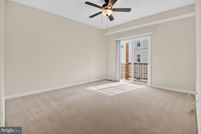 24690 BYRNE MEADOW SQ, Aldie, VA 20105