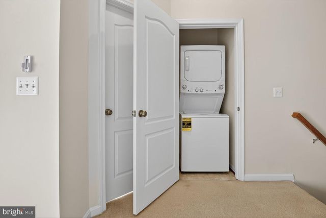 24690 BYRNE MEADOW SQ, Aldie, VA 20105