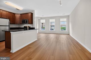 24690 BYRNE MEADOW SQ, Aldie, VA 20105