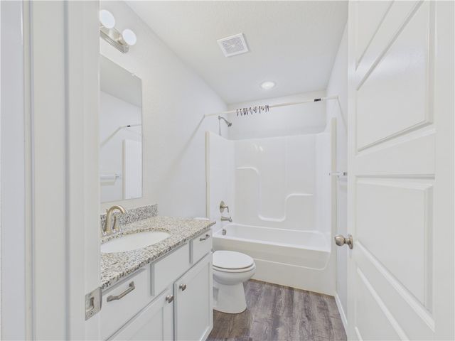 6709 SW Whitmarsh Road, Bentonville, AR 72713