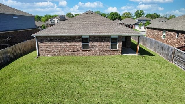 6709 SW Whitmarsh Road, Bentonville, AR 72713