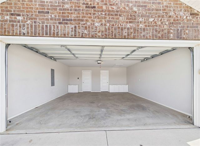 6709 SW Whitmarsh Road, Bentonville, AR 72713