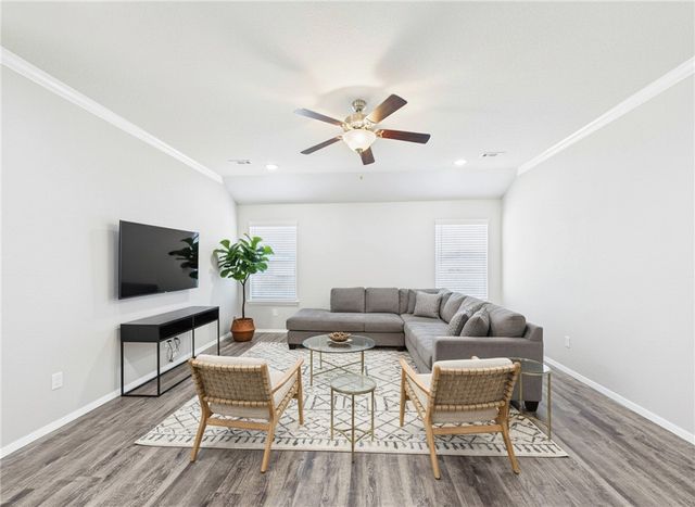 6709 SW Whitmarsh Road, Bentonville, AR 72713