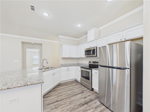 6709 SW Whitmarsh Road, Bentonville, AR 72713