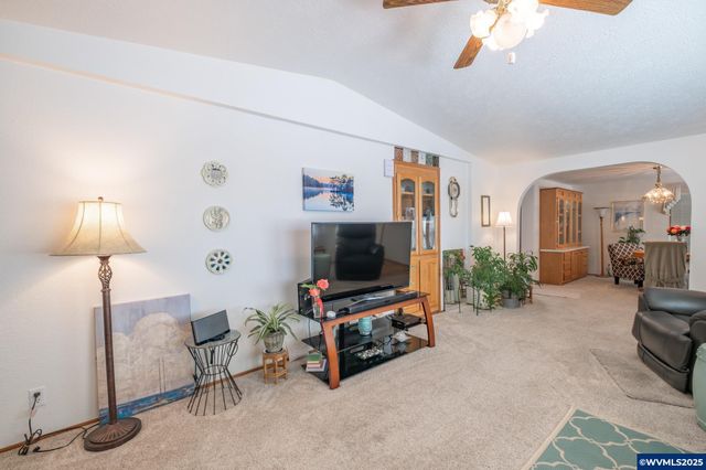 2655 NW Highland (#13) Dr 13, Corvallis, OR 97330
