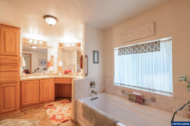 2655 NW Highland (#13) Dr 13, Corvallis, OR 97330