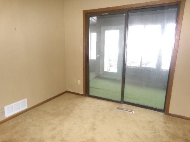 2 Hazeltine Estates, Chaska, MN 55318