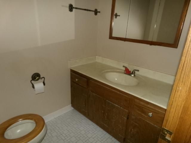 2 Hazeltine Estates, Chaska, MN 55318