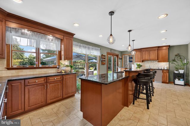 102 HOLLY CT, Mullica Hill, NJ 08062