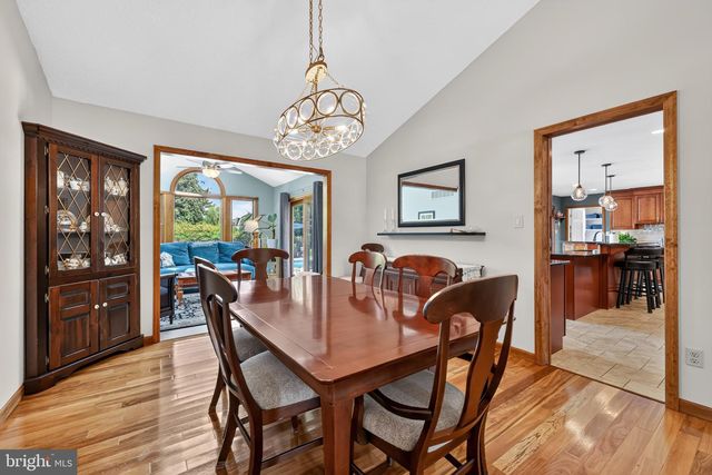 102 HOLLY CT, Mullica Hill, NJ 08062
