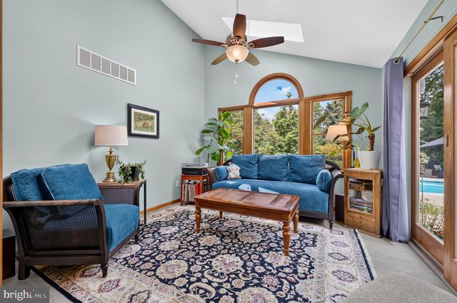 102 HOLLY CT, Mullica Hill, NJ 08062