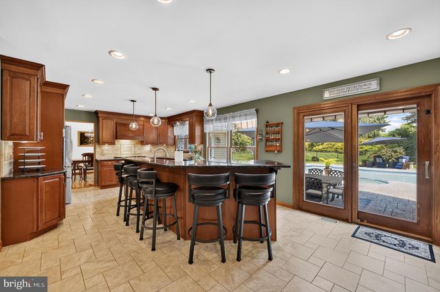 102 HOLLY CT, Mullica Hill, NJ 08062