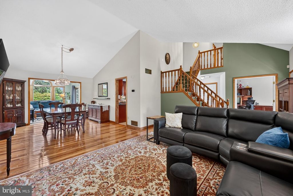 102 HOLLY CT, MULLICA HILL, NJ 08062 — photo 4