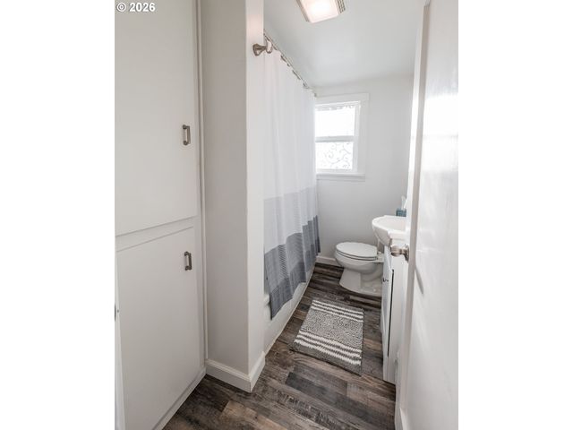 1920 CHAMBERS St, Eugene, OR 97405