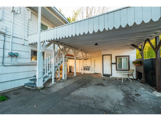 1920 CHAMBERS St, Eugene, OR 97405
