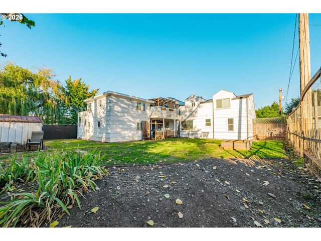 1920 CHAMBERS St, Eugene, OR 97405