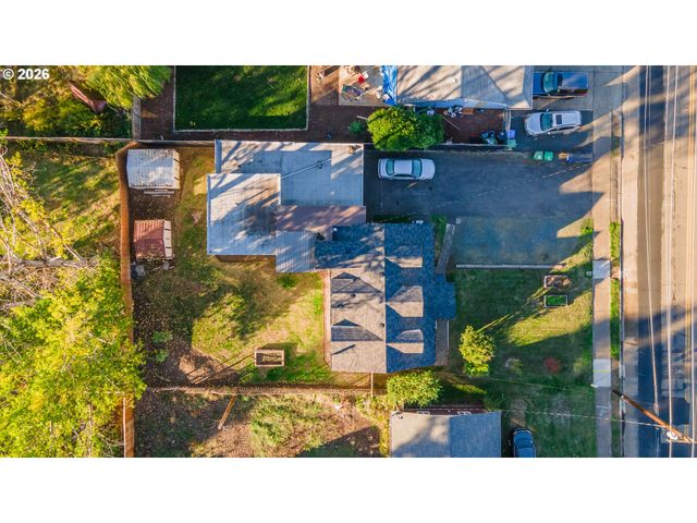 1920 CHAMBERS St, Eugene, OR 97405