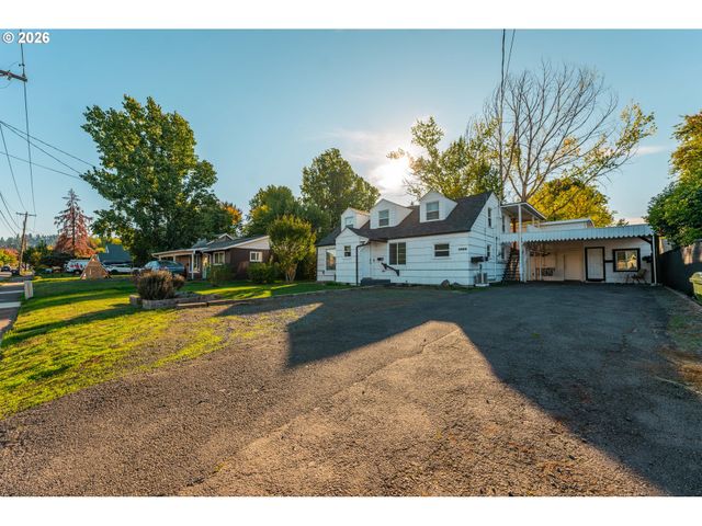1920 CHAMBERS St, Eugene, OR 97405