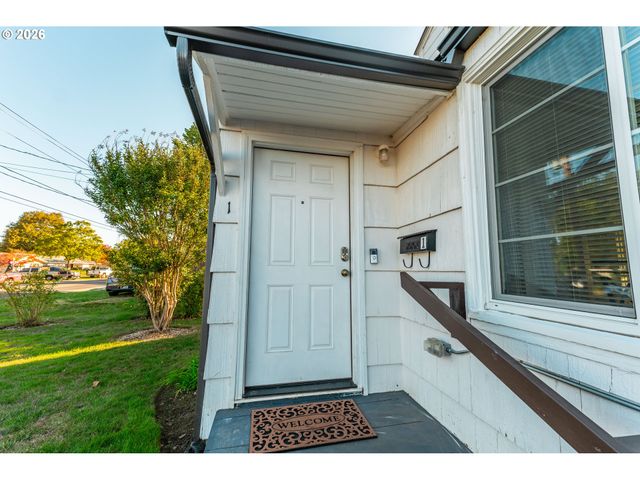 1920 CHAMBERS St, Eugene, OR 97405