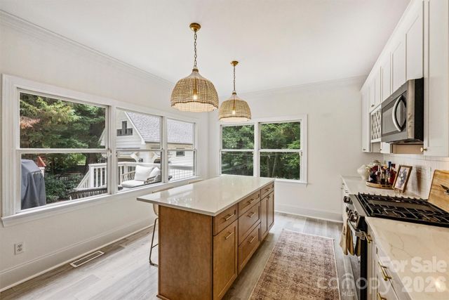 1328 Ivey Drive, Charlotte, NC 28205