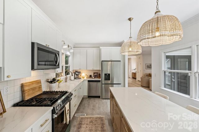 1328 Ivey Drive, Charlotte, NC 28205