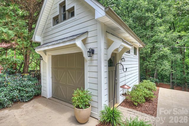 1328 Ivey Drive, Charlotte, NC 28205