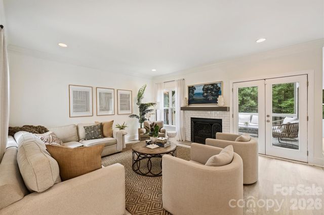 1328 Ivey Drive, Charlotte, NC 28205