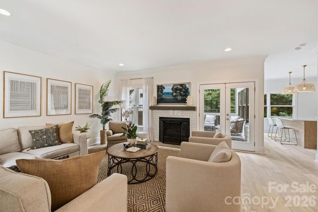 1328 Ivey Drive, Charlotte, NC 28205