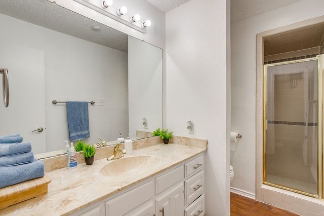 1906 Ola Lane, Grand Prairie, TX 75050