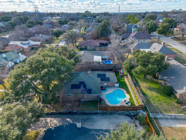 1906 Ola Lane, Grand Prairie, TX 75050