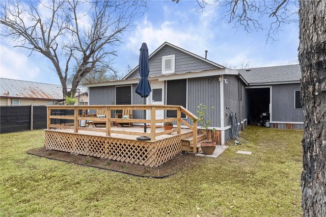 724 Scarbrough Street, Rockdale, TX 76567