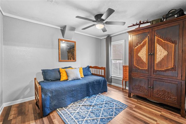 724 Scarbrough Street, Rockdale, TX 76567