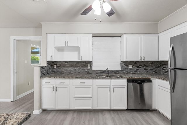 1612 Mims Street, Fort Worth, TX 76112