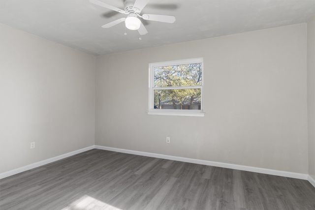 1612 Mims Street, Fort Worth, TX 76112