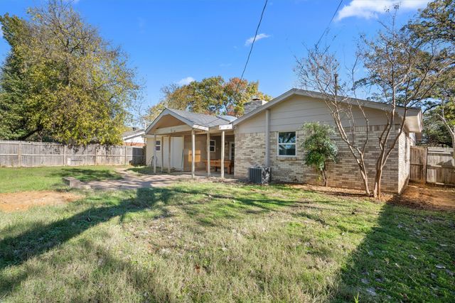 1612 Mims Street, Fort Worth, TX 76112