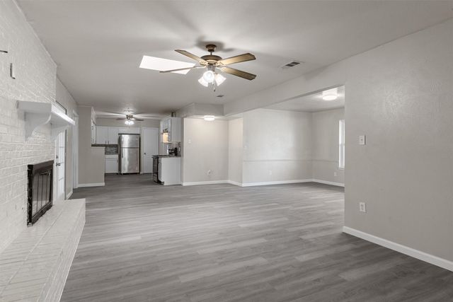 1612 Mims Street, Fort Worth, TX 76112