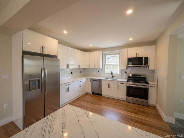 119-48 190th Street, Saint Albans, NY 11412