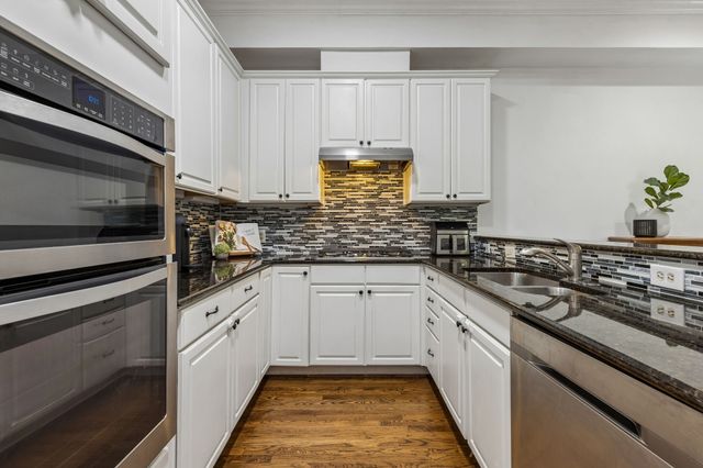 15 Stonebriar Court, Dallas, TX 75206