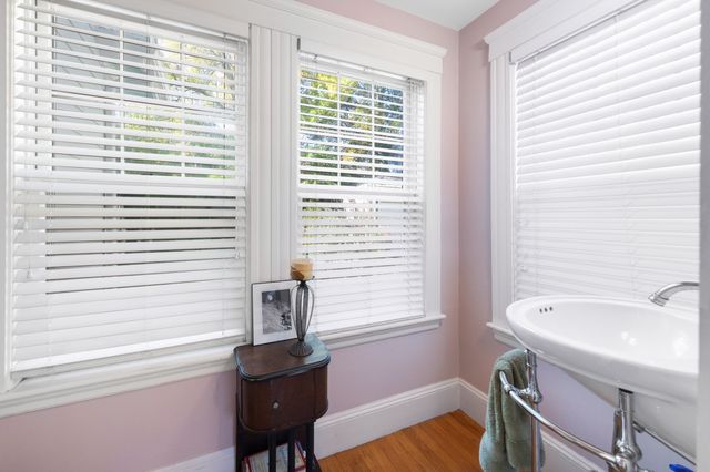 29 Fairview Ave, Arlington, MA 02474
