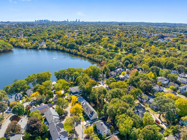 29 Fairview Ave, Arlington, MA 02474