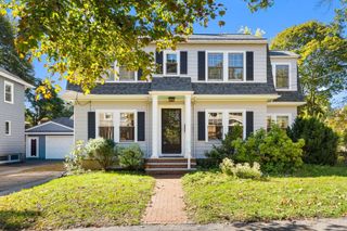 29 Fairview Ave, Arlington, MA 02474
