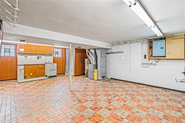 213 Scene Ridge Road, Mckeesport, PA 15133