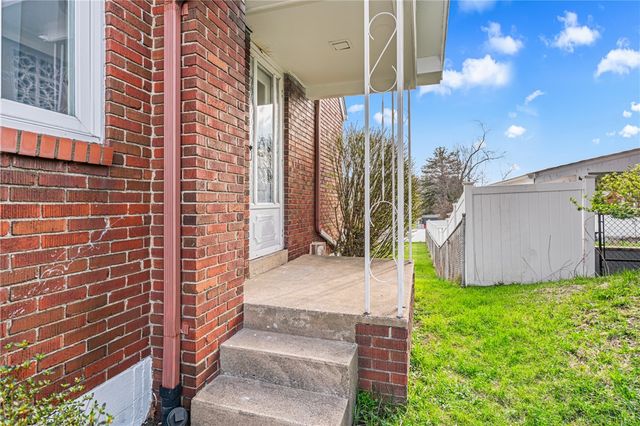 213 Scene Ridge Road, Mckeesport, PA 15133