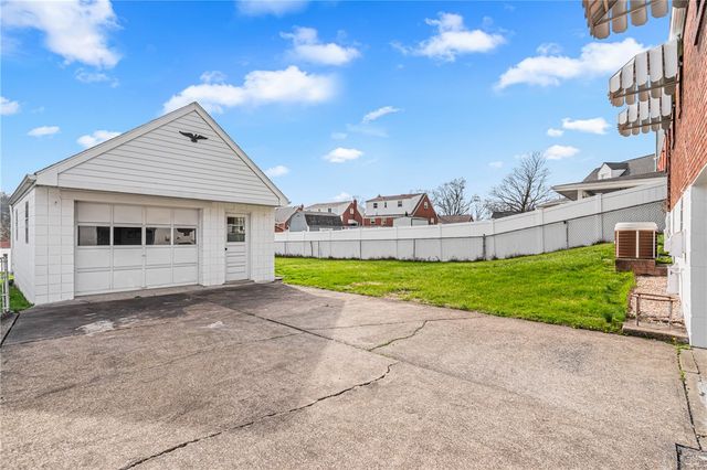 213 Scene Ridge Road, Mckeesport, PA 15133