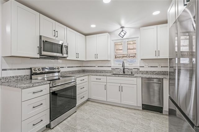 213 Scene Ridge Road, Mckeesport, PA 15133