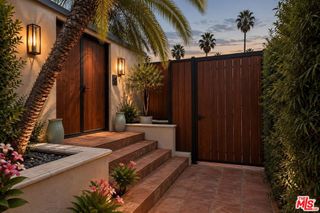 1516 N Genesee Avenue, Los Angeles, CA 90046