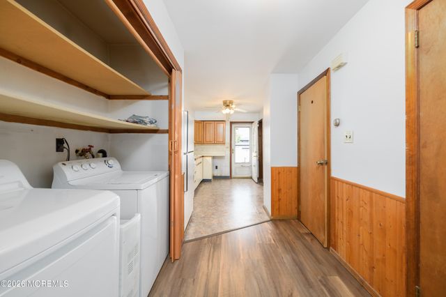 61 Viola Avenue, Leonardo, NJ 07737