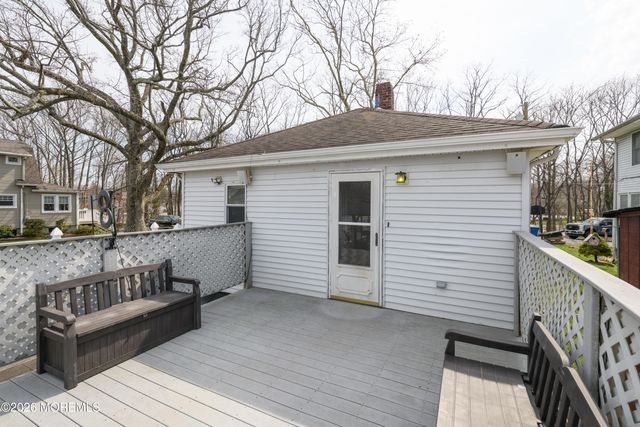 61 Viola Avenue, Leonardo, NJ 07737